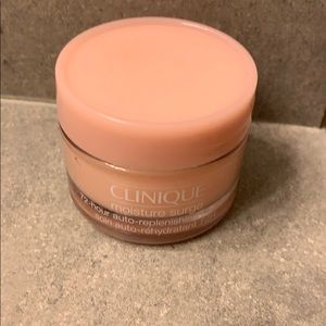 Clinique moisture surge not used